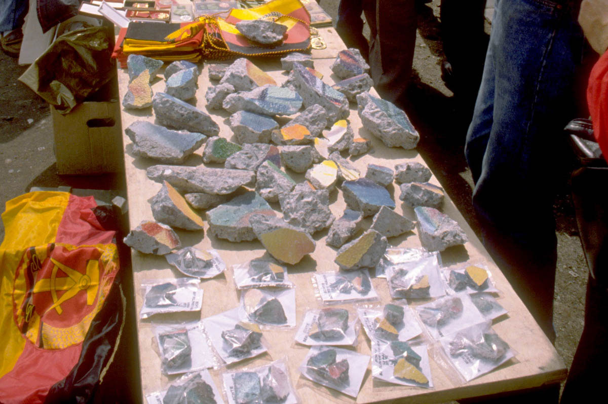 News photographs and footage depicting the dismantling of the Berlin Wall in November 1989 powerfully symbolized the end of the Cold War. Less noted was the subsequent commercialization of that symbol, including the sale of pieces of the notorious wall to souvenir-hunting Germans and foreign tourists.