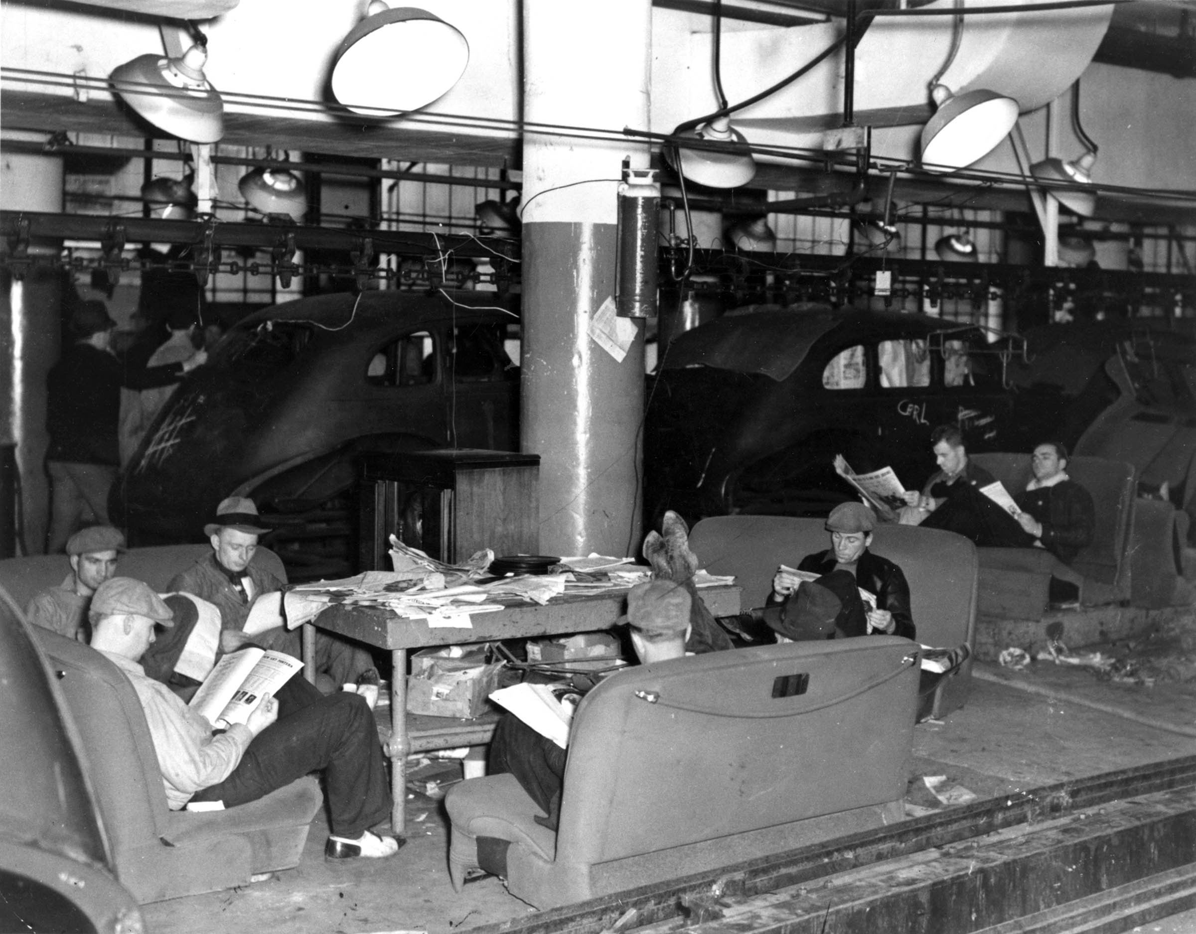 During the sit-down strike, strikers who occupied General Motors’ Fisher Body Plant No. 1 avidly followed newspaper coverage of their action.